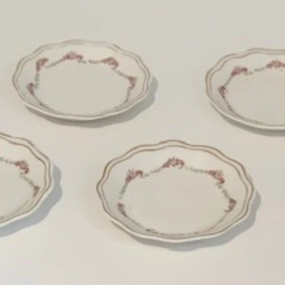 Mini antique, floral china plates - Picture 1 of 6